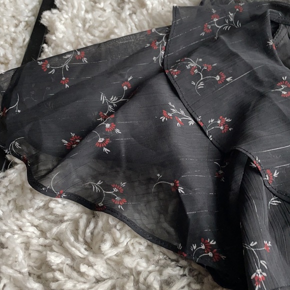 NWT Jack by BB Dakota Black Ditsy Floral Blouse - Picture 6 of 8